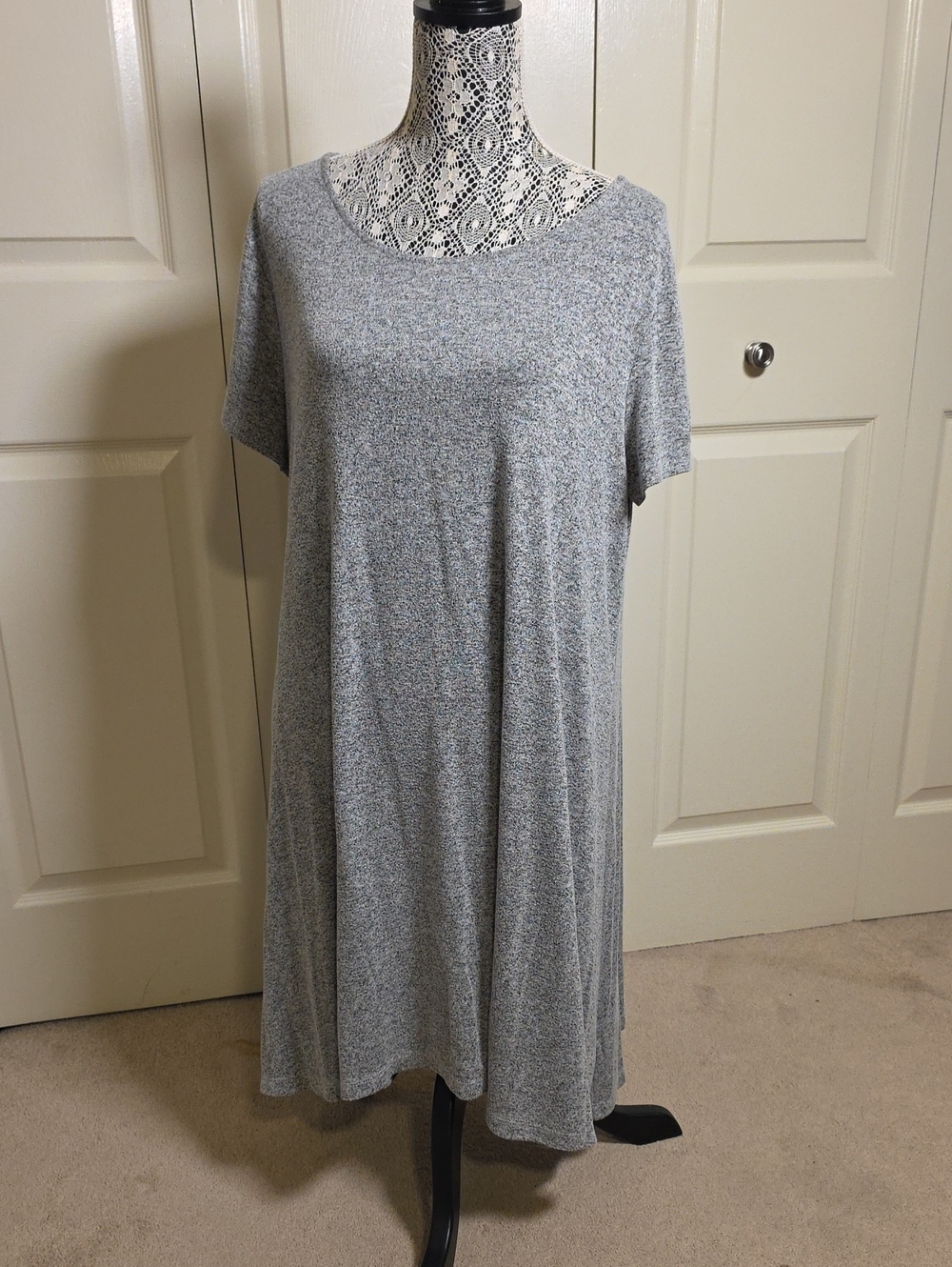 Old Navy Light Gray Scoop Neck Swing Dress